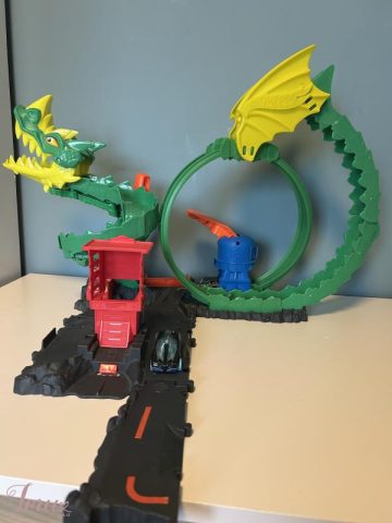 imusau.lt | listing hot wheels trasa “Drakonas”