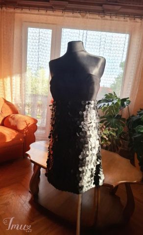 imusau.lt | parduodama Juoda suknelė su žvyneliais